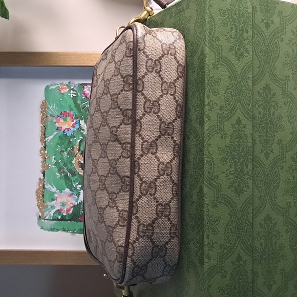 Gucci Vintage Shoulder Bag - Picture 9 of 16
